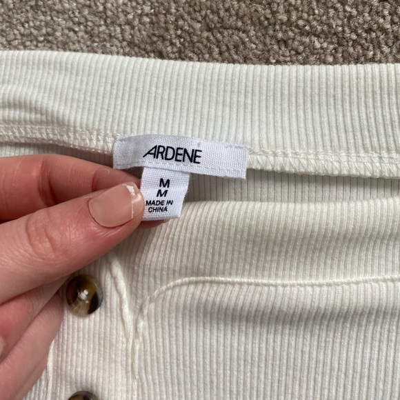 Ardene white off the shoulder medium top 🤍 - Picture 2 of 3